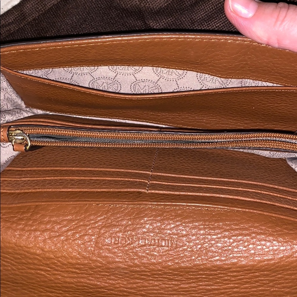 Michael Kors wallet - Picture 7 of 7